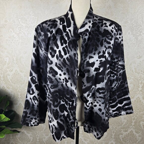 Berek2 Size Large Black White Animal Print Blazer Button Front Mandarin Collar - Picture 9 of 12